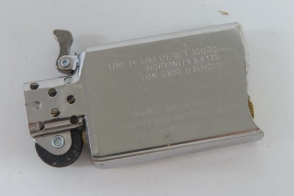 1368/04.26 ZIPPO(ジッポー) オイルライター クロスメタル_画像9