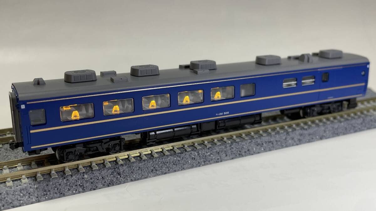 KATO 品番10-831&10-832 24系寝台特急「北斗星」デラックス編成 KATO 品番10-831&10-832 24系寝台特急「北斗星」デラックス編成