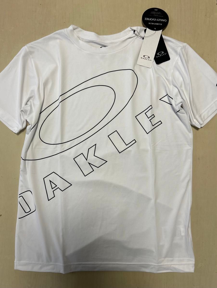 新品タグ付　メンズLサイズ　OAKLEYオークリー　Tシャツ　ホワイト