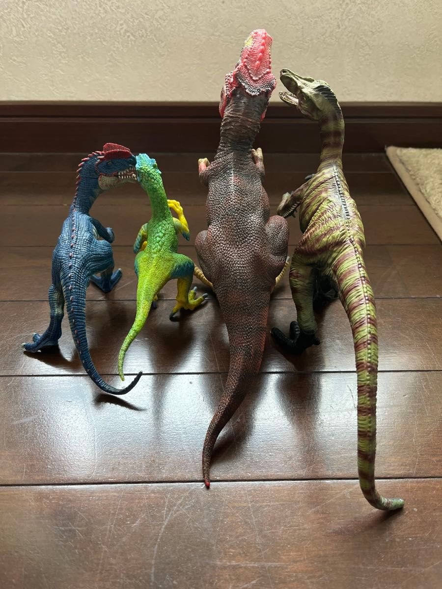 恐竜 フィギュア4体まとめ売り