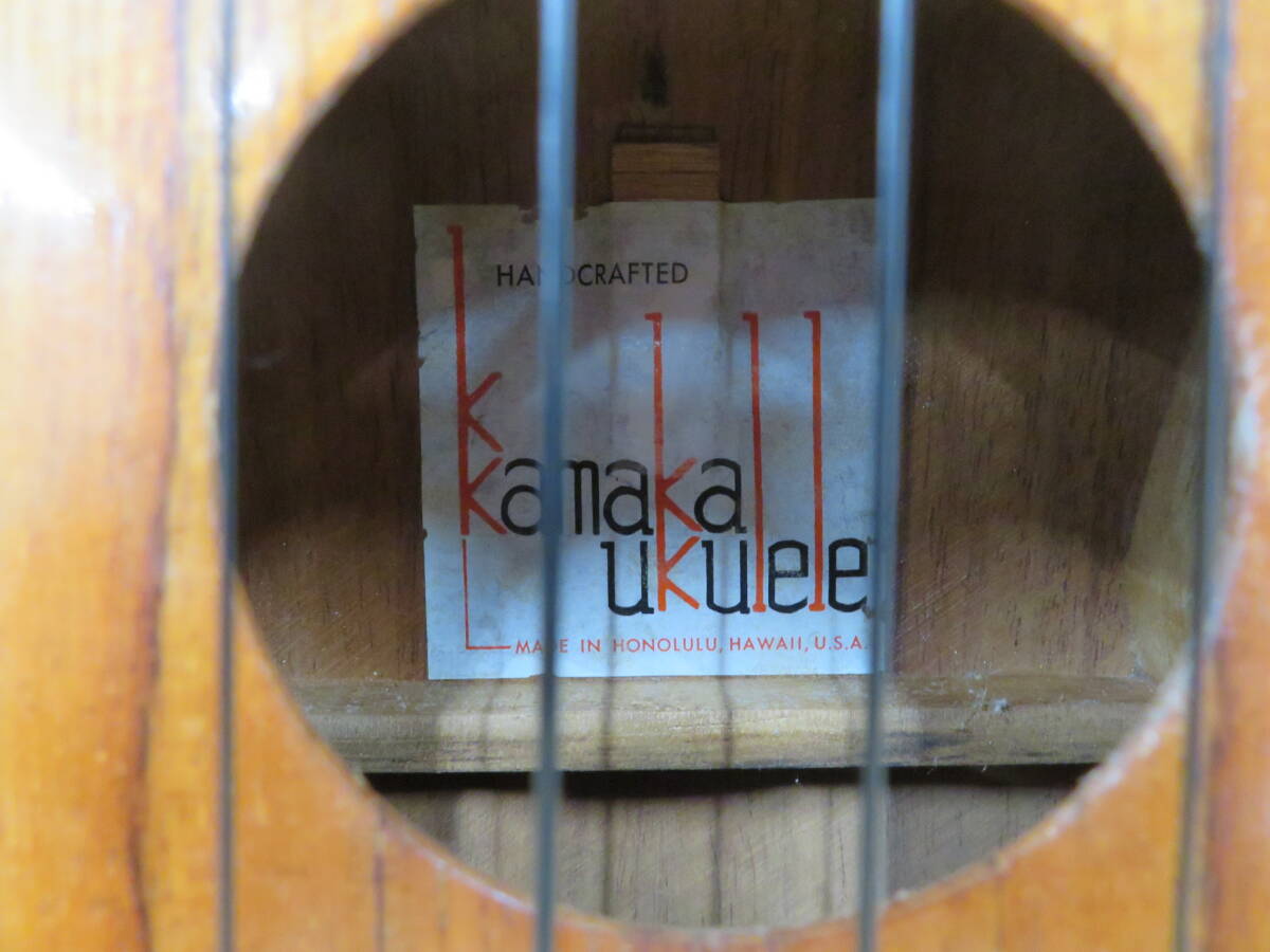 kamaka ukulele HANDCRAFTED カマカ ウクレレ 弦長約36cm 全長約52cm ハードケース付 楽器 音楽 現状品 激安1円スタートの画像6