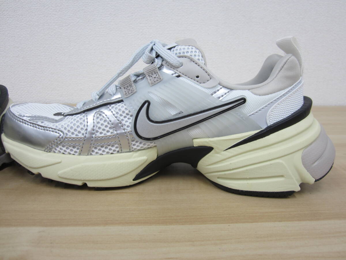 試着程度 Nike ナイキ レディース スニーカー FD0736-100 サイズ23.5センチ 靴 シューズ 激安1円スタート_画像5