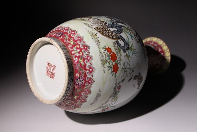 博物館展示品　来歴有　145　清時代　乾隆年製粉彩花入　高さ約29.3cm　(検)花紋 花瓶 花器 唐物 中国美術_画像6