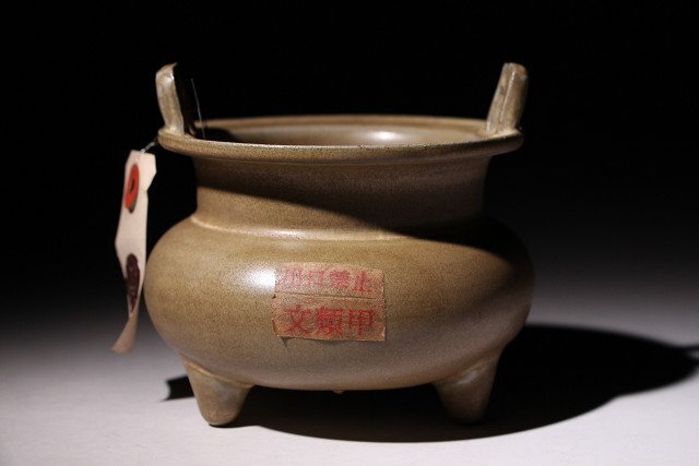 博物館展示品　来歴有　525　宋時代　汝窯香炉　径約11.5cm　（検）青磁 香爐 唐物 古道具 中国美術 骨董 古玩_画像4