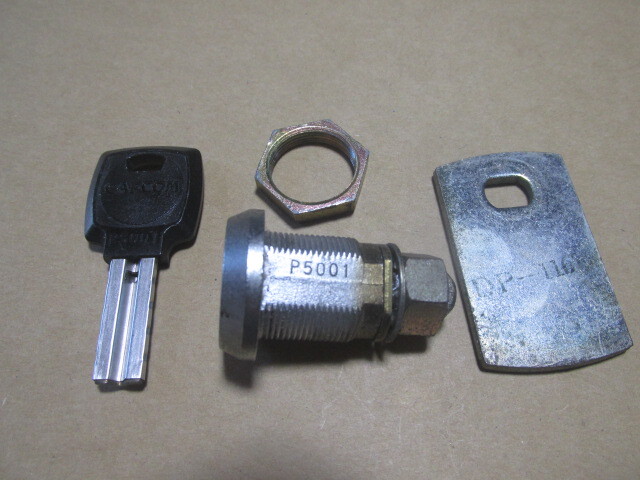 Capcom original key P5001, 1 piece, cylinder 1 piece 