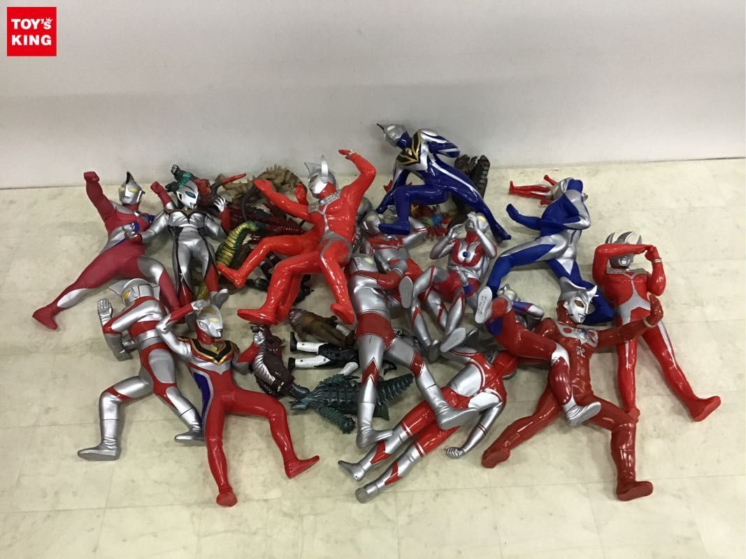 1円〜 同梱不可 ジャンク ウルトラマンタロウ、ティガ、エース 他 ソフビ等の画像1