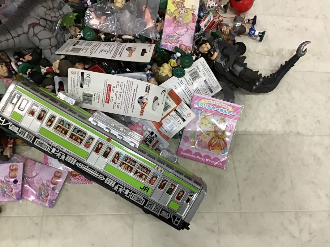 1 иен ~ включение в покупку не возможно Junk Precure, Peko-chan, Godzilla др. кукла и т.п. 