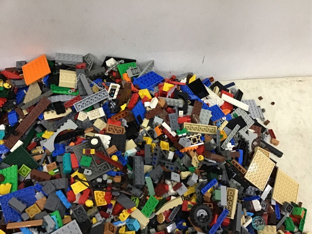 1 иен ~ включение в покупку не возможно Junk Lego и т.п. plate, шина др. голубой, красный, серый блок и т.п. 