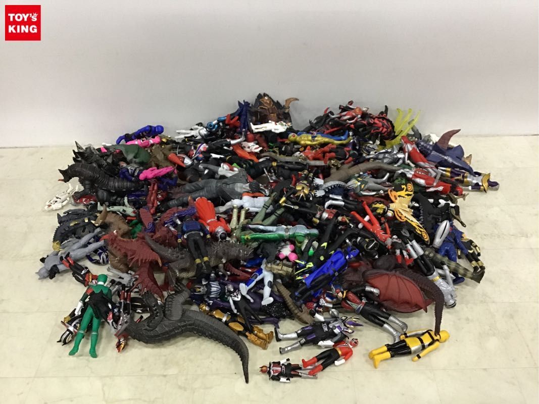 1円〜 同梱不可ジャンクソフビ他ウルトラマンキング、モスラ 1円〜 同梱不可ジャンクソフビ他ウルトラマンキング、モスラ
