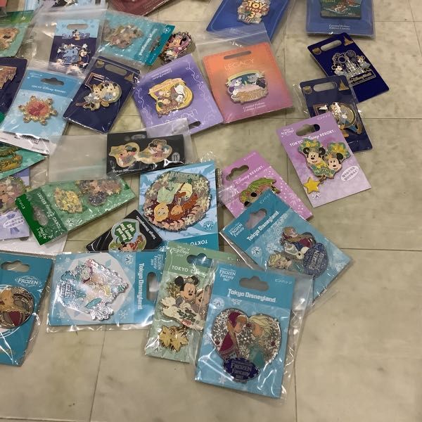 1 иен ~ есть перевод Disney значок Frozen фэнтези 2018, Toy Story 3 и т.п. 