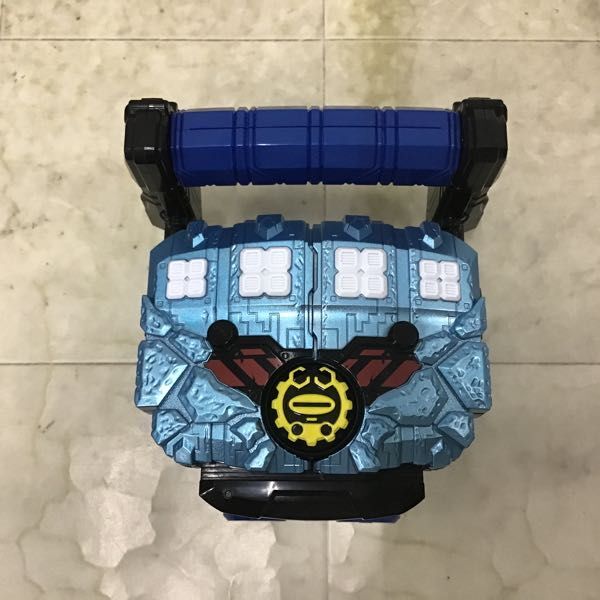 1 jpy ~ Bandai Kamen Rider build DX grease Blizzard Knuckle 