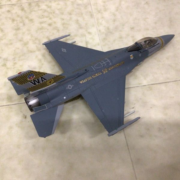 1円〜 ドラゴン ウォーバーズ シリーズ 1/72 F-16C ファイテイング ファルコン ウェポンズスクール 50周年記念_画像4
