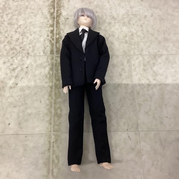 1 jpy ~pala box doll blue group I, silver group hair, black suit 