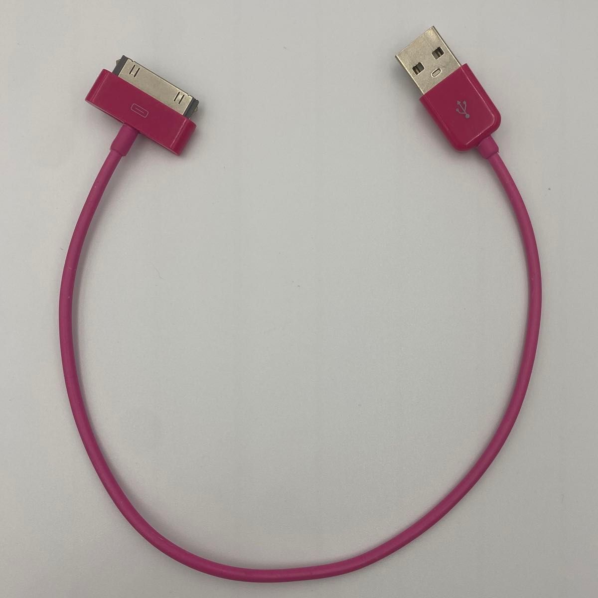 Apple iPod nano 第6世代 16GB アップル ピンク 本体 充電コード Apple iPod nano 第6世代 16GB アップル ピンク 本体 充電コード