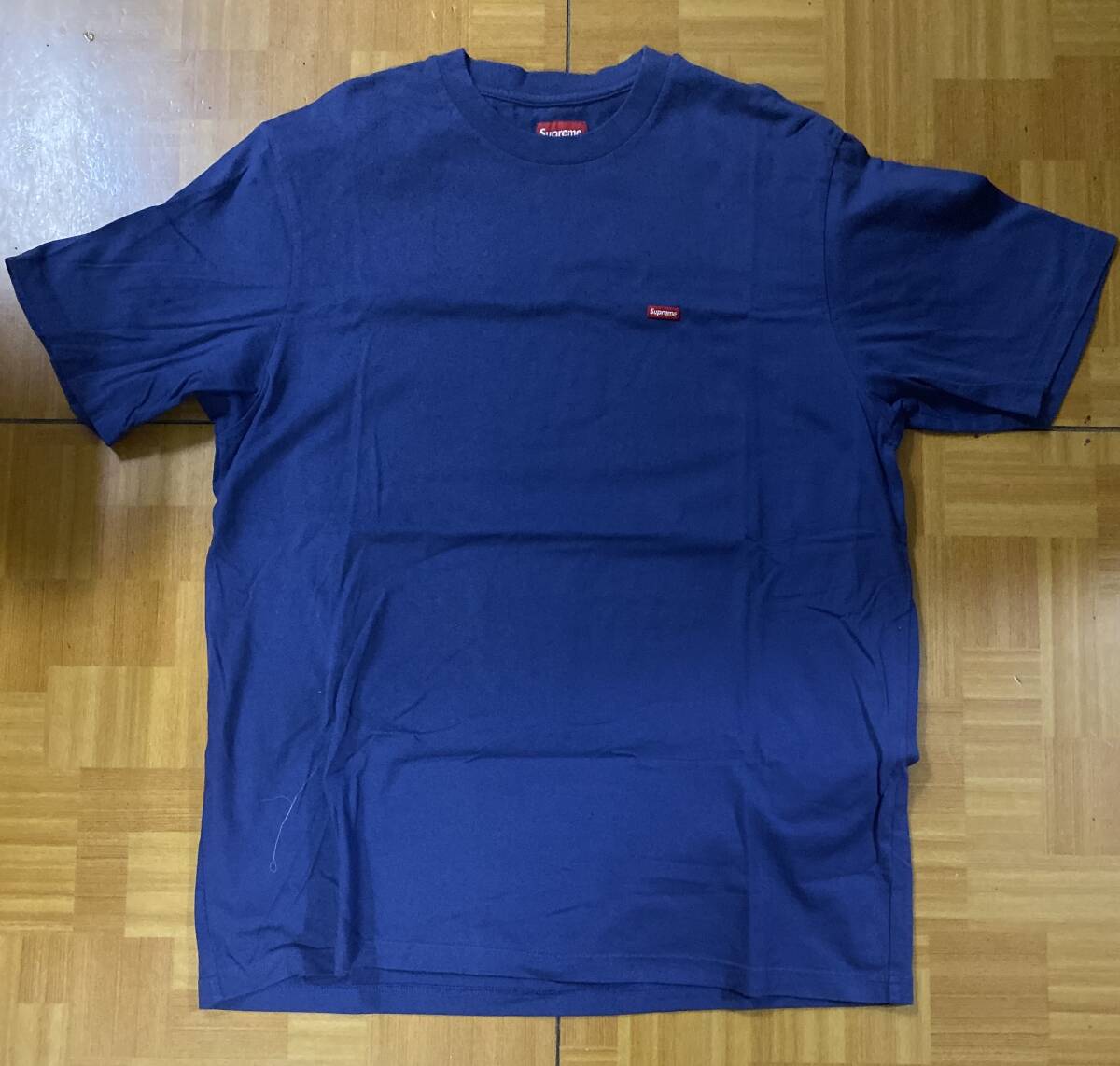  【美品】supreme small box Tシャツ L ネイビー TEEの画像1