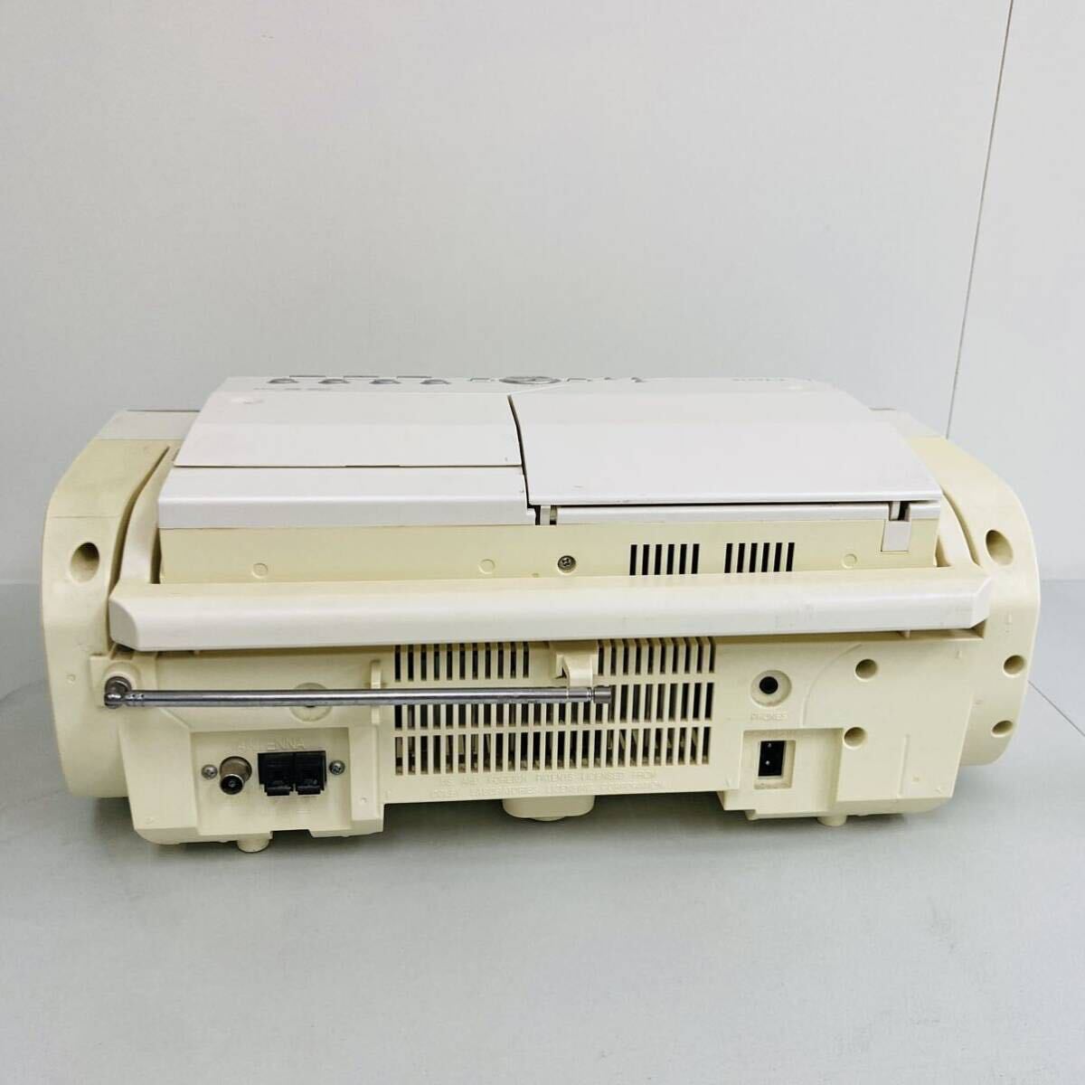 現状品　Victor/ビクター 高性能 CD/MD/カセット ラジカセ RC-L1MD-W リモコン付き　ジャンク_画像4