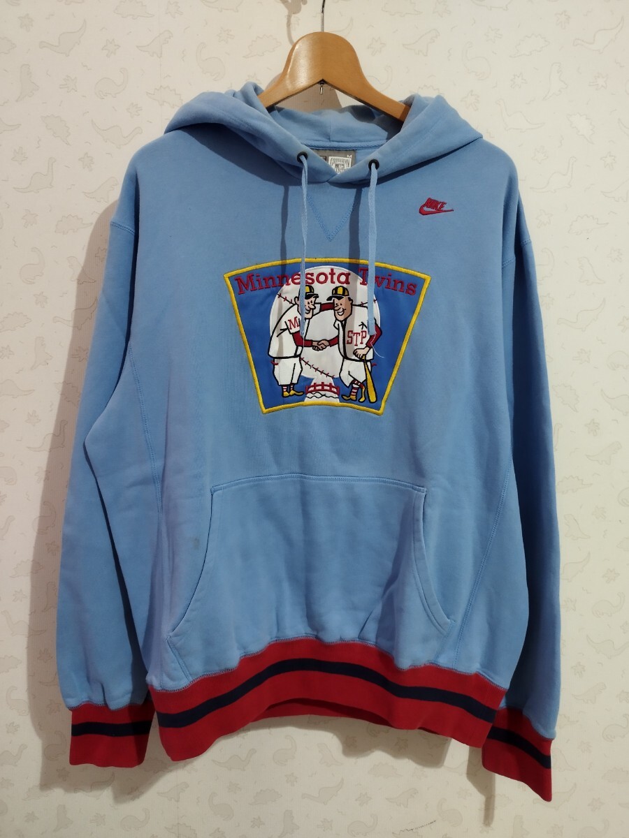 NIKE　ナイキ　NIKE minnesota twins　ナイキ ミネソタツインズ　スウェットパーカー　パーカー　トップス　Vintage　長袖　_画像1