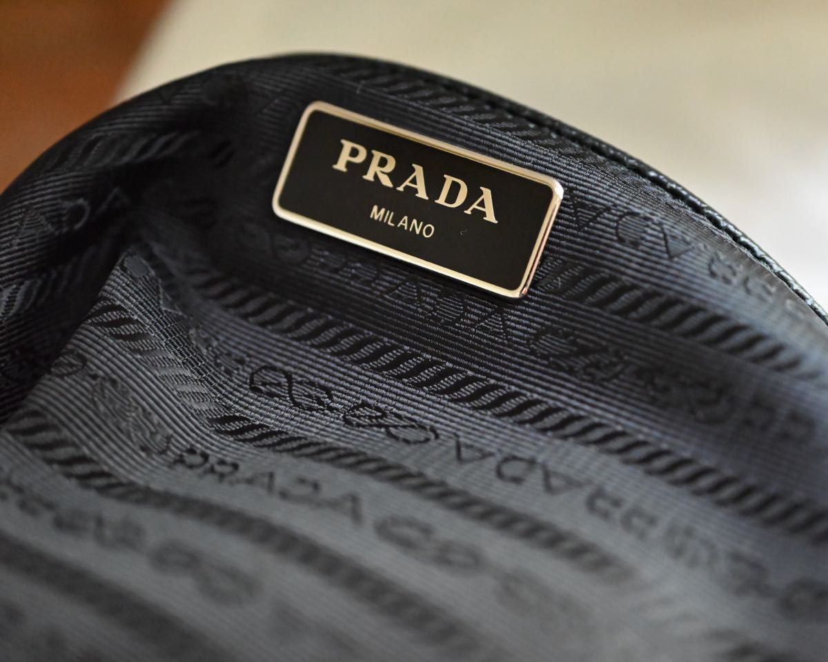 PRADA プラダ　バッグ+カードケース+マスコットホルダー　レディース&メンズ　