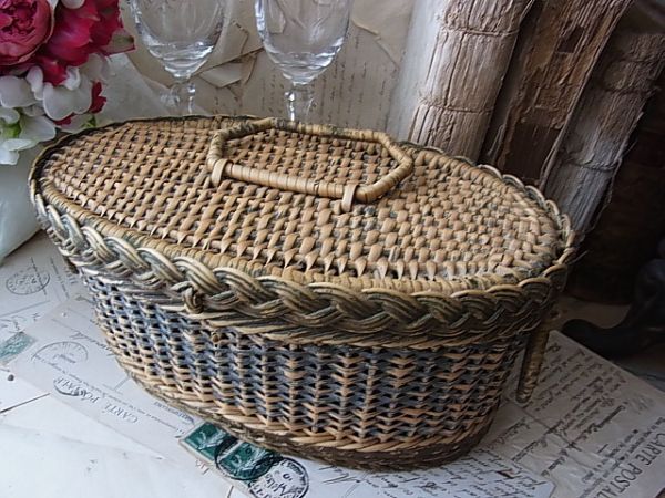(.) antique silk cushion attaching rattan made basket display 