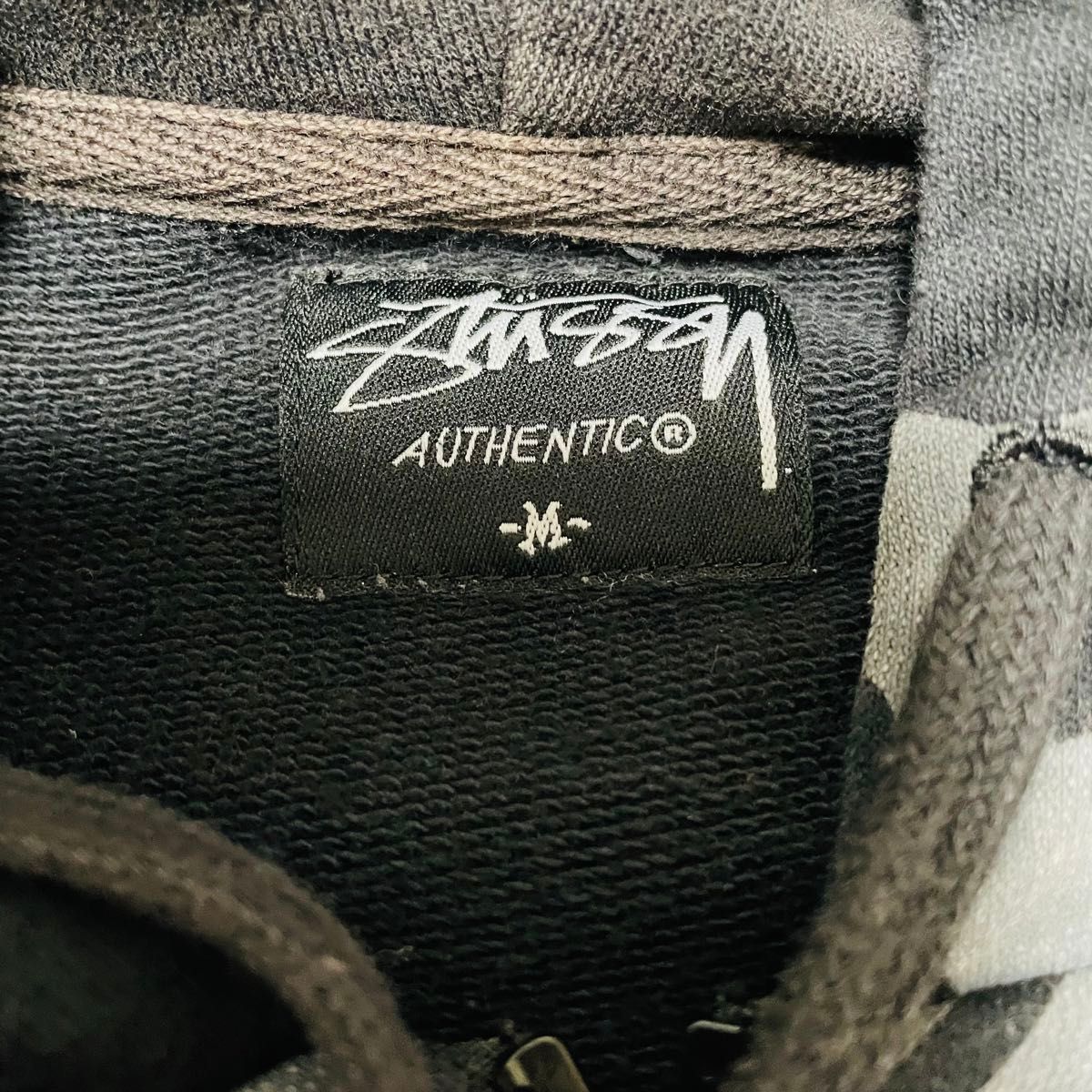 STUSSY ジップパーカー◎スカル総柄 東京 ジップアップパーカー フルジップ ジップアップ