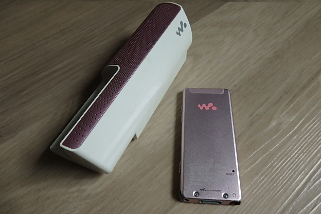 動作良好 ☆ SONY ウォークマン Sシリーズ 8GB ライトピンク NW-S774　純正スピーカ＋ケーブル＋AC-ADP＋YBE-47付　送料：520円　_画像5