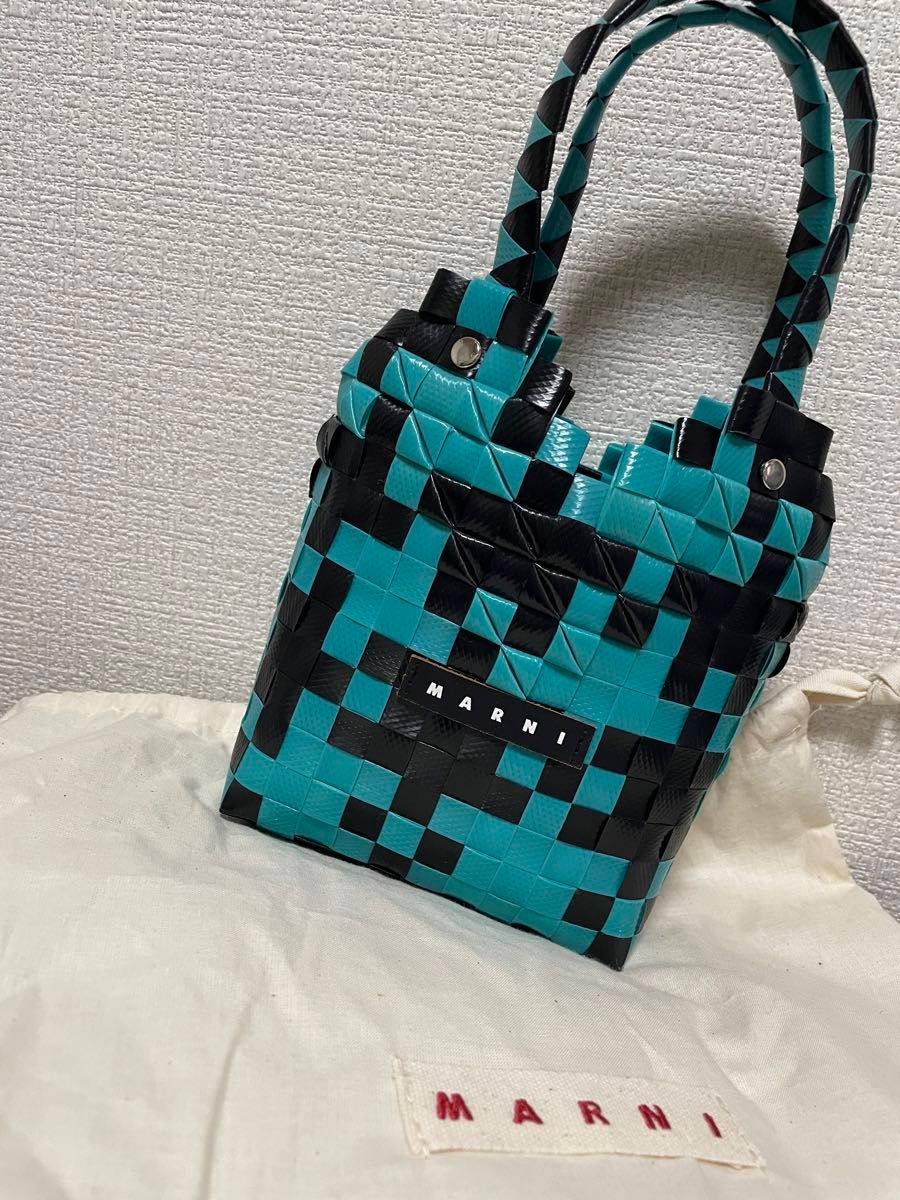 マルニ MARNI かごバッグ 編み込み ハンドバッグ