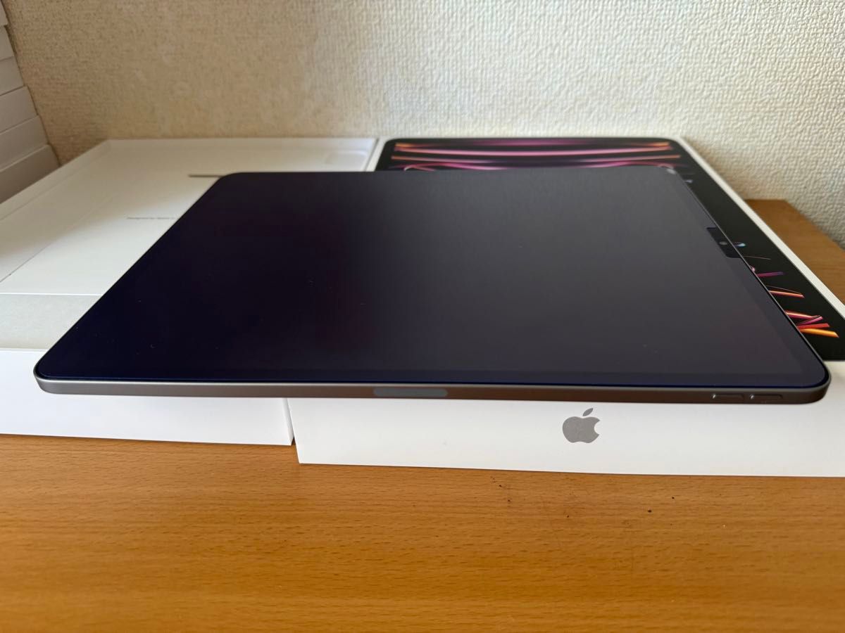 【美品 】iPad Pro 12.9インチ 第6世代 Wi-Fi 256GB スペースグレイ MNXR3J/A A2436