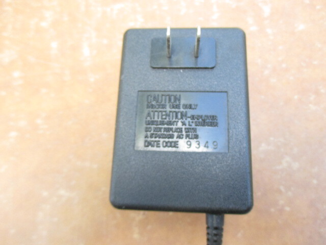 AC адаптор Casio 100V 9V б/у товар 