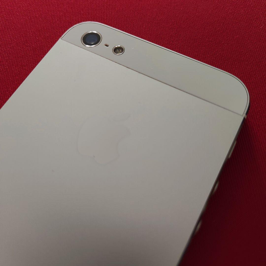 送料無料 動作確認済み iPhone 5 シルバー Whiteホワイト白 32GB KDDI au 本体のみ アイフォン スマホ本体 携帯 アップルApple A1429中古_画像7
