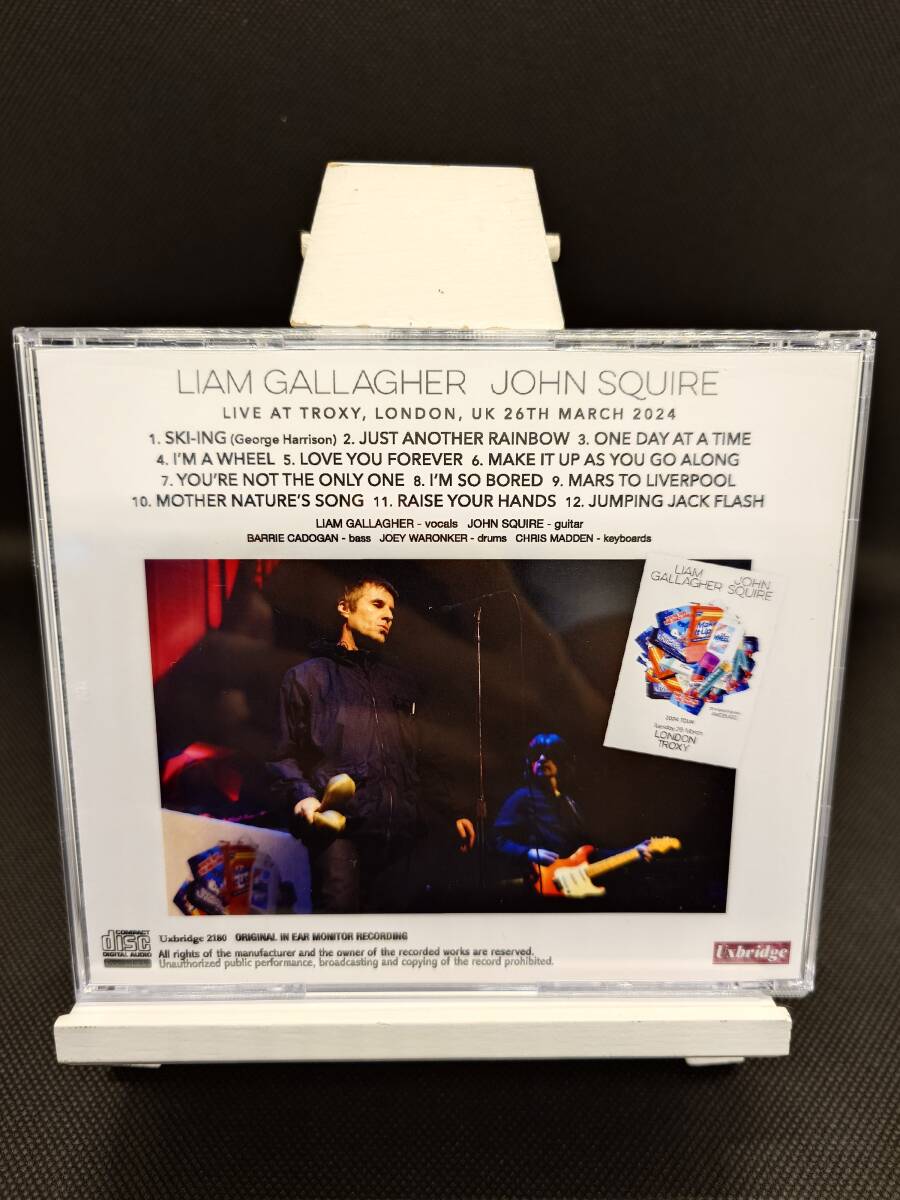 【送料無料】美品 Liam Gallagher ＆ John Squire リアム・ギャラガー Troxy 2024 ： Original In Ear Monitor Recordingの画像3