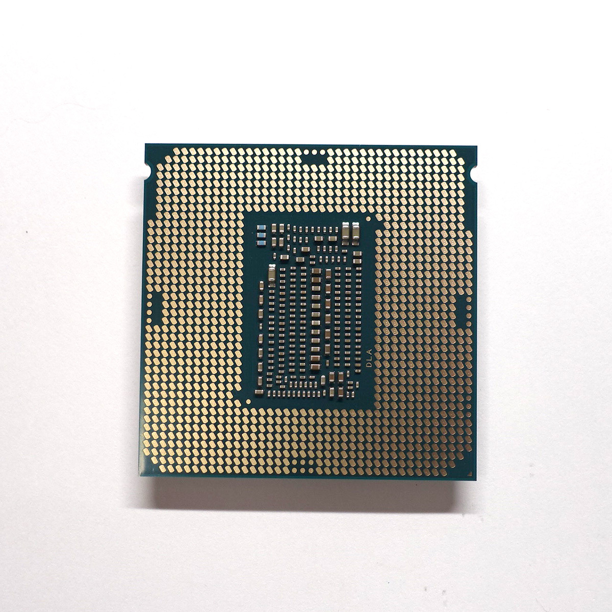 【送料無料】Intel Core i7-9700K プロセッサー 3.6GHz CPUの画像2