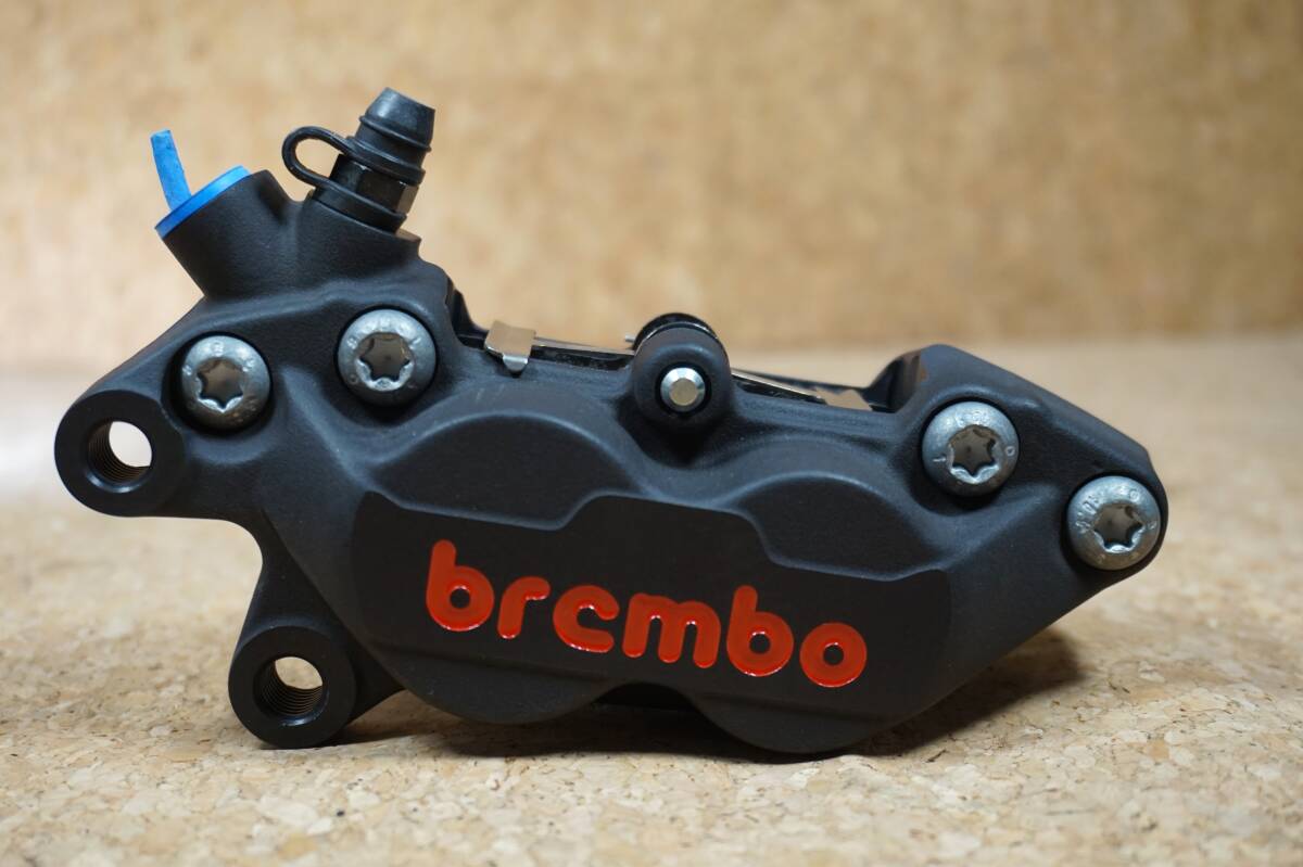 brembo ブレンボ キャストキャリパー ブラック（左用） P4 30/34(40mmピッチ) 　正規品