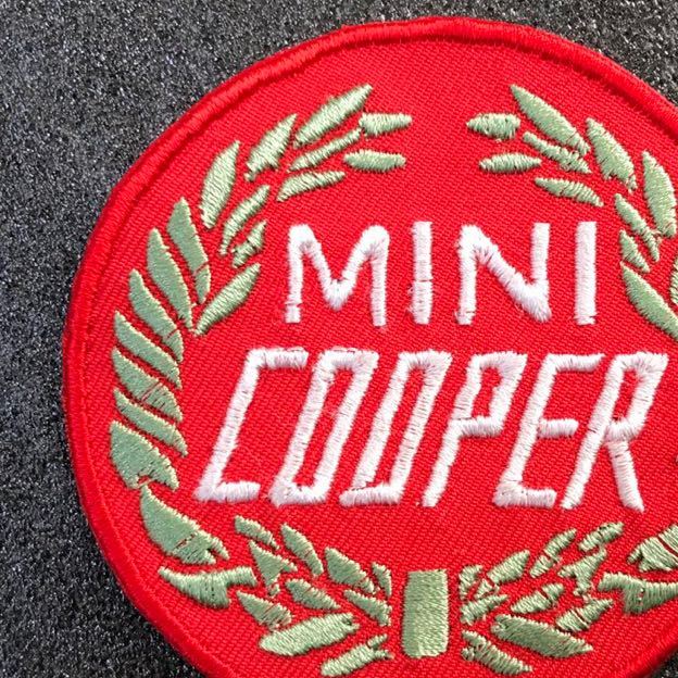 赤地円型 MINI COOPER モールエンブレムロゴ アイロンワッペン パッチ 旧車 ミニ クーパー sonntagpatches 定形郵便送料無料/検品済輸入品_画像3