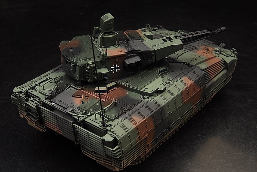 維1/35/ドイツ連邦軍 重歩兵戦闘車 PUMA 模型完成品B343_画像3