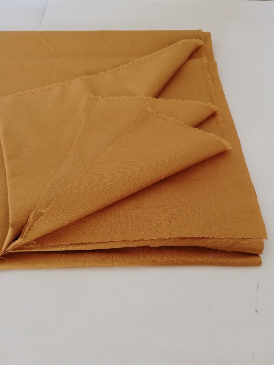 生地　キャメル　黄土色　金茶色　やまぶき色　長さ2.5m 巾114cm 綿混　無地　日本製　_画像2