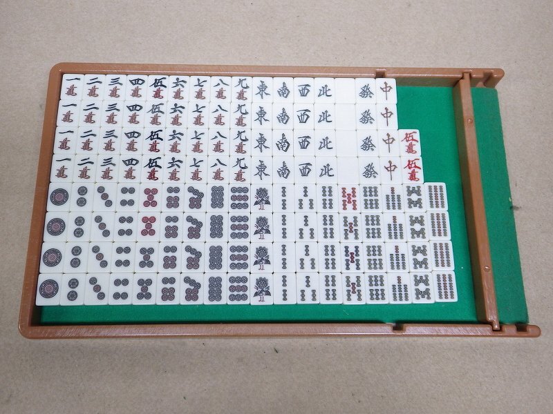 Ktsu.0087 junk full automation . the back side color green . size ( approximately ) W20×D16×H27mm mahjong . full automation table supplies mah-jong table supplies 