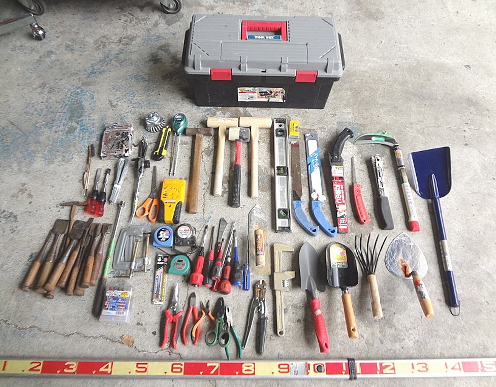 Ksa.3538 tool set sickle spade Driver wrench level gauge clamp carving knife saw scale Hammer etc. public works carpenter's tool tool box 