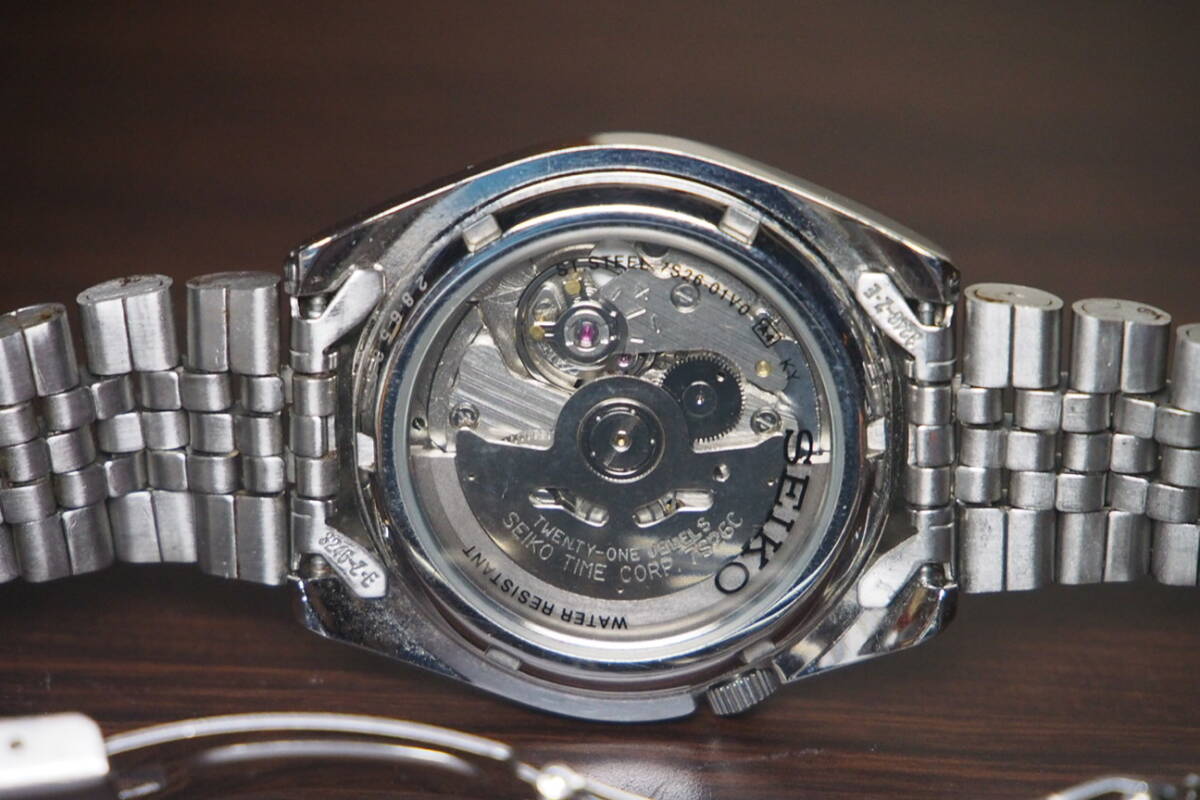腕時計　セイコー5　7S26-04L4 R 2　5盾ダイヤル　逆輸入　バックスケルトン　SEIKO5　自動巻き　メカニカル_画像5