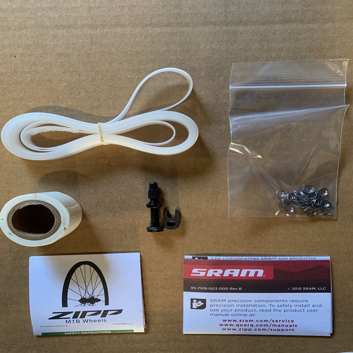 24354円 ZIPP 101リム 700C リアリム単品 28H Tubeless SAND 24354円 ZIPP 101リム 700C リアリム単品 28H Tubeless SAND