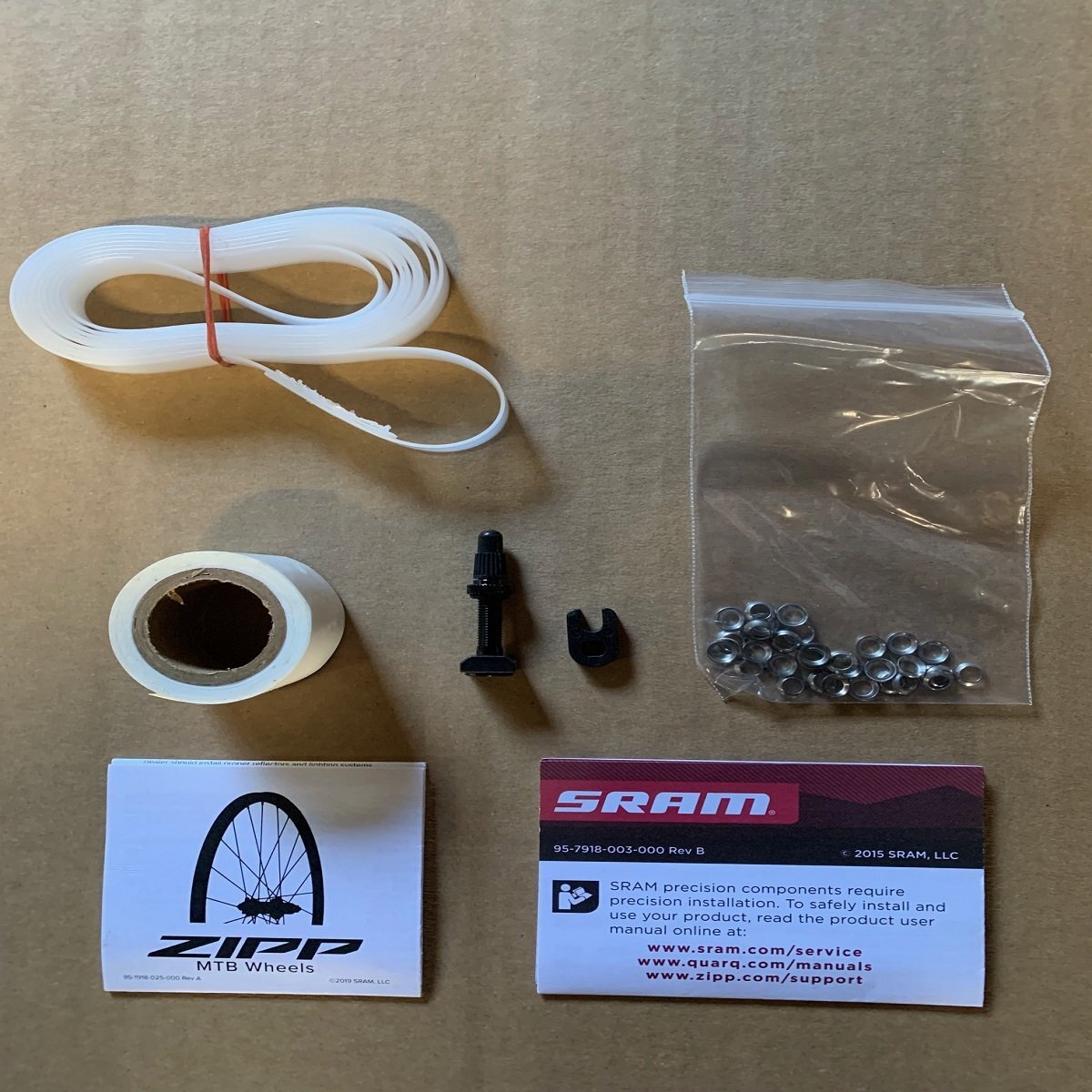 25069円 ZIPP 101リム 700C フロントリム単品 28H Tubeless GRY 25069円 ZIPP 101リム 700C フロントリム単品 28H Tubeless GRY