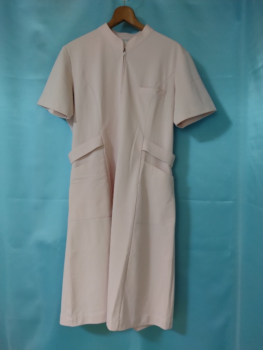 . quotient Montblanc медсестра One-piece размер 3L розовый 73-964 медицинская помощь белый халат уход . костюм короткий рукав 