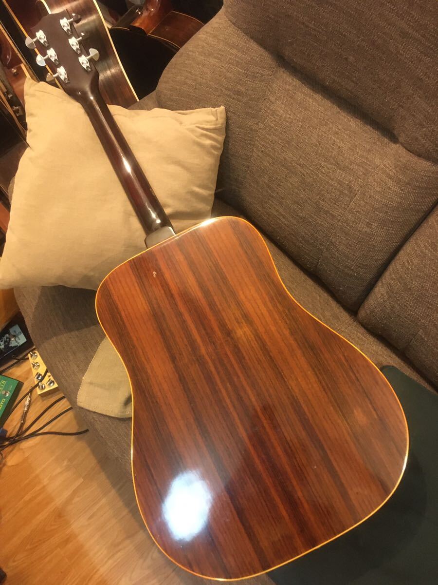 Chaki W-2 acoustic guitar 1970 period cleaning, adjusted immediately comfortable . musical performance . is possible to enjoy acoustic guitar Acoustic