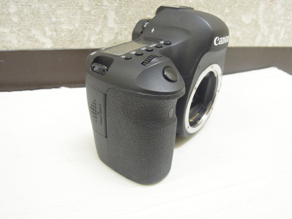 2182) Canon キャノン EOS 6D デジタル一眼レフカメラ ボディ の画像3