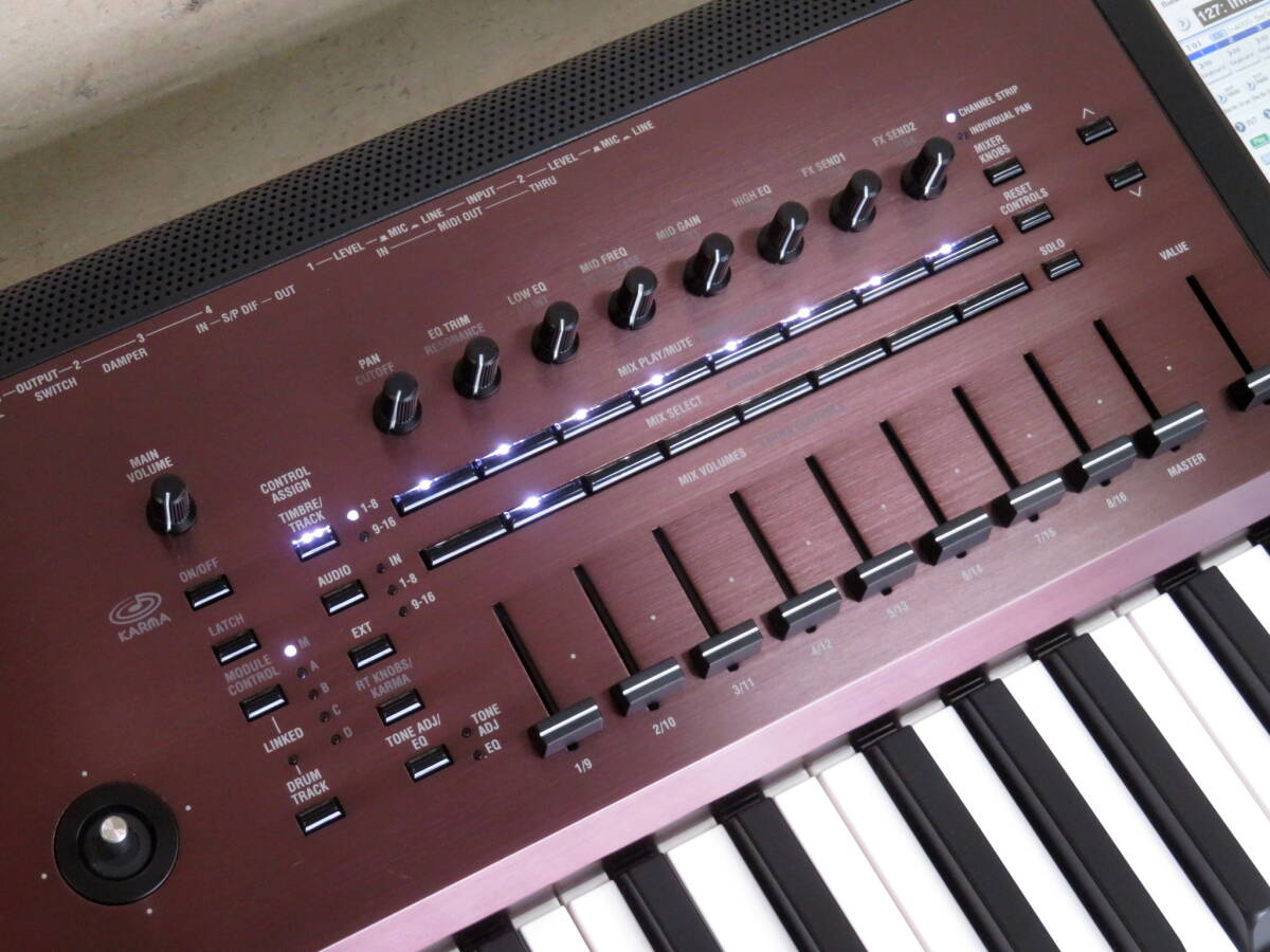 コルグ クロノス LS シンセサイザー KRONOS2-88LS 88鍵盤 動作美 コルグ クロノス LS シンセサイザー KRONOS2-88LS 88鍵盤 動作美
