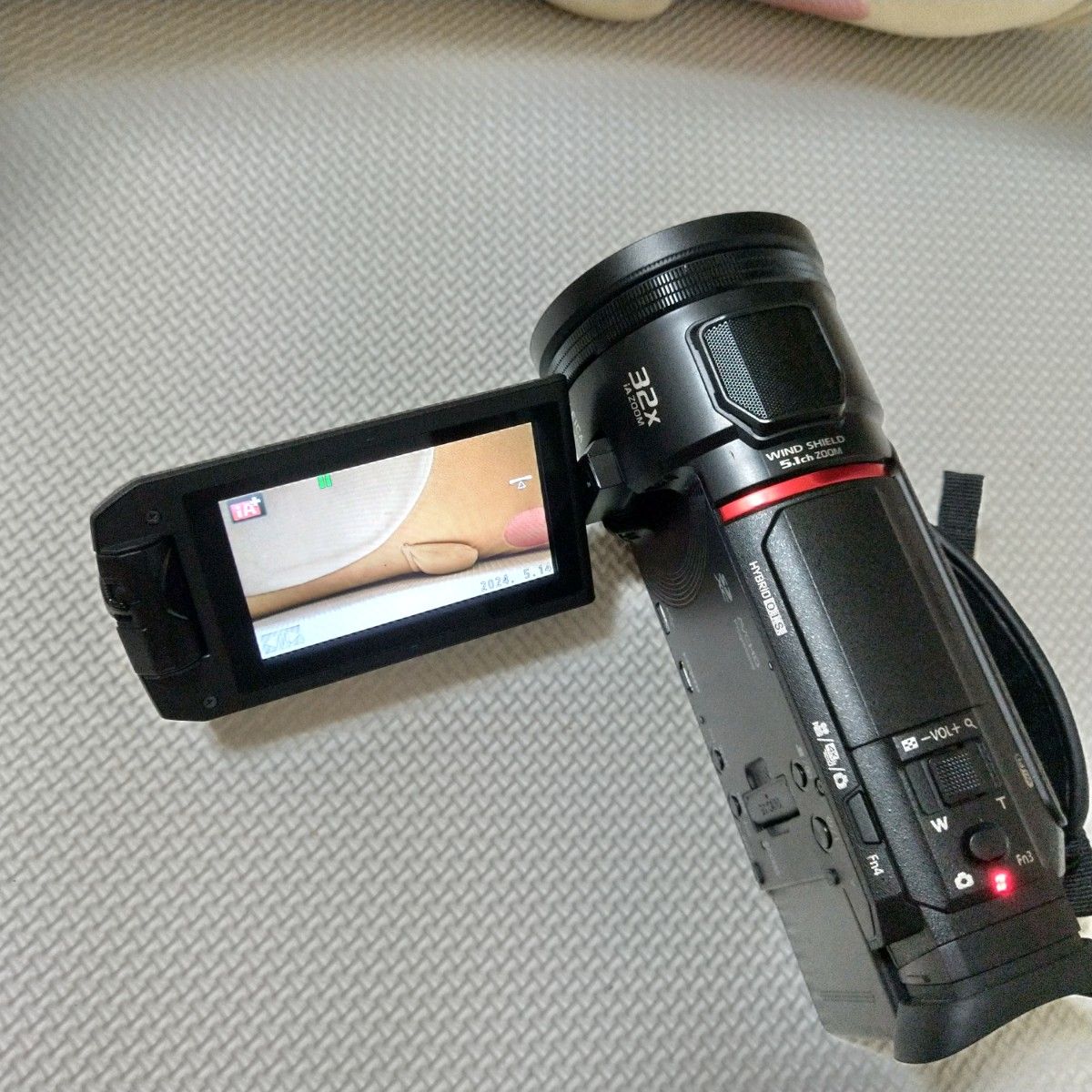 Panasonic ビデオカメラ　HC-WZXF1M