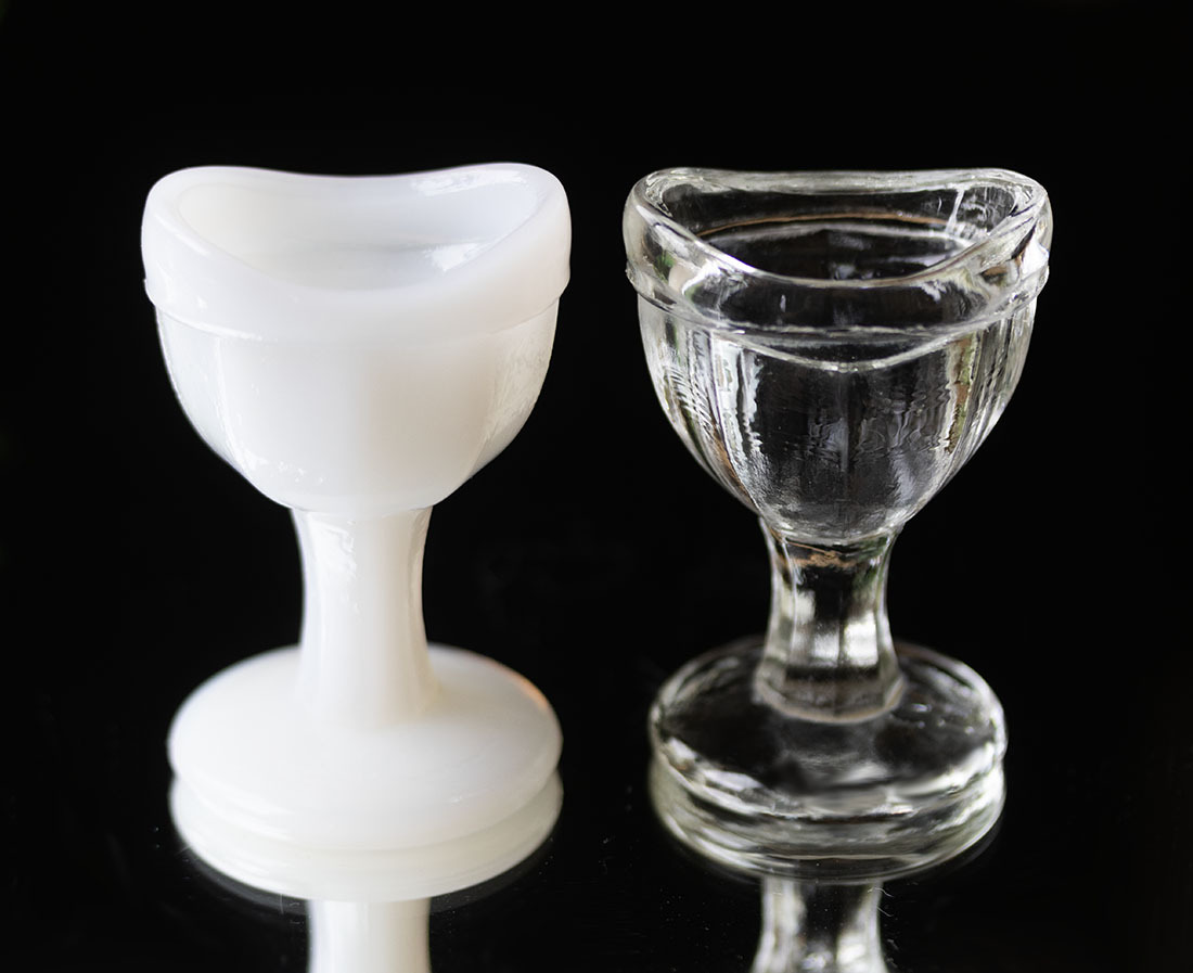 1900年代初期 オールド アイウォッシュ 眼の洗浄 ガラス 2個セット ジュエリー ピアス ホルダー 苔 カップ 什器 眼科 アンティーク_画像1