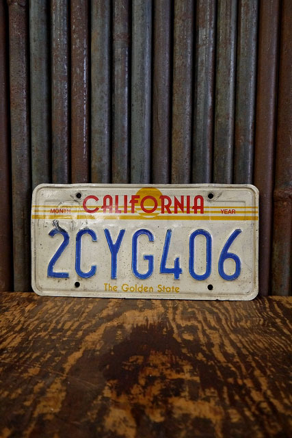  Vintage CALIFORNIA number plate [gosn-77] inspection America /USA/ California /1982 year 12 month ~1987 year 9 month / sunshine design /MOTOR miscellaneous goods 