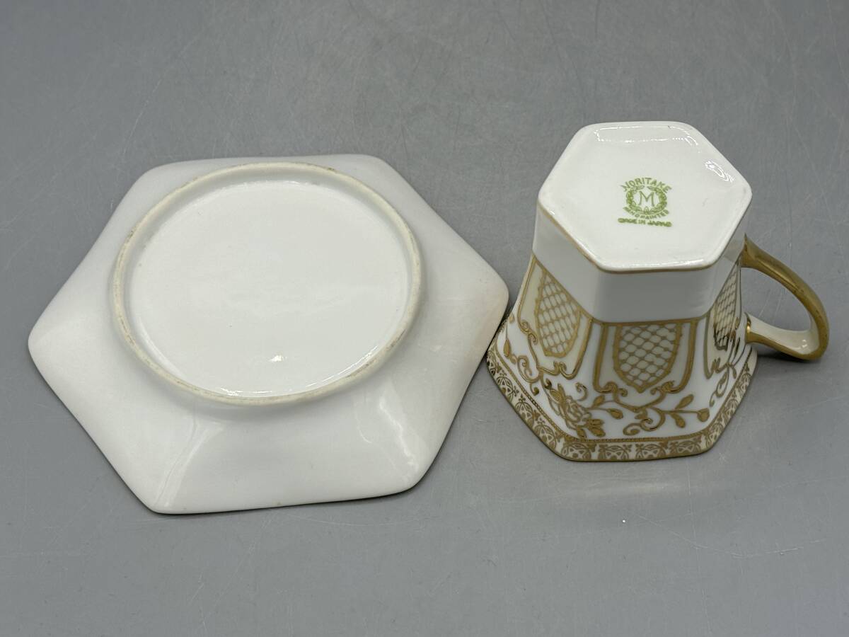 里帰り オールドノリタケ カップ&ソーサー 花 六角形 金点盛 里帰り オールドノリタケ カップ&ソーサー 花 六角形 金点盛