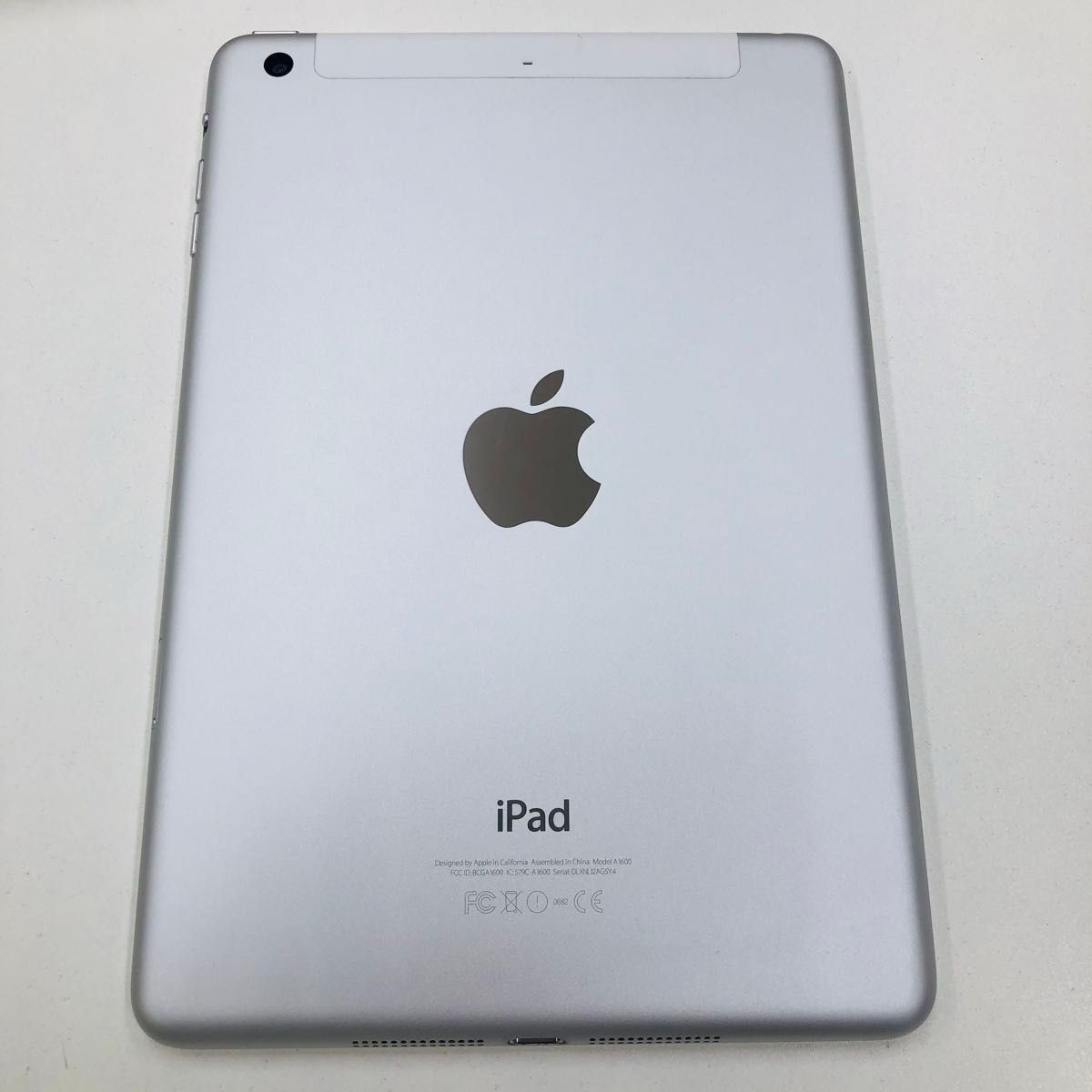 アップル iPad mini 3 （16GB）au アイパッド