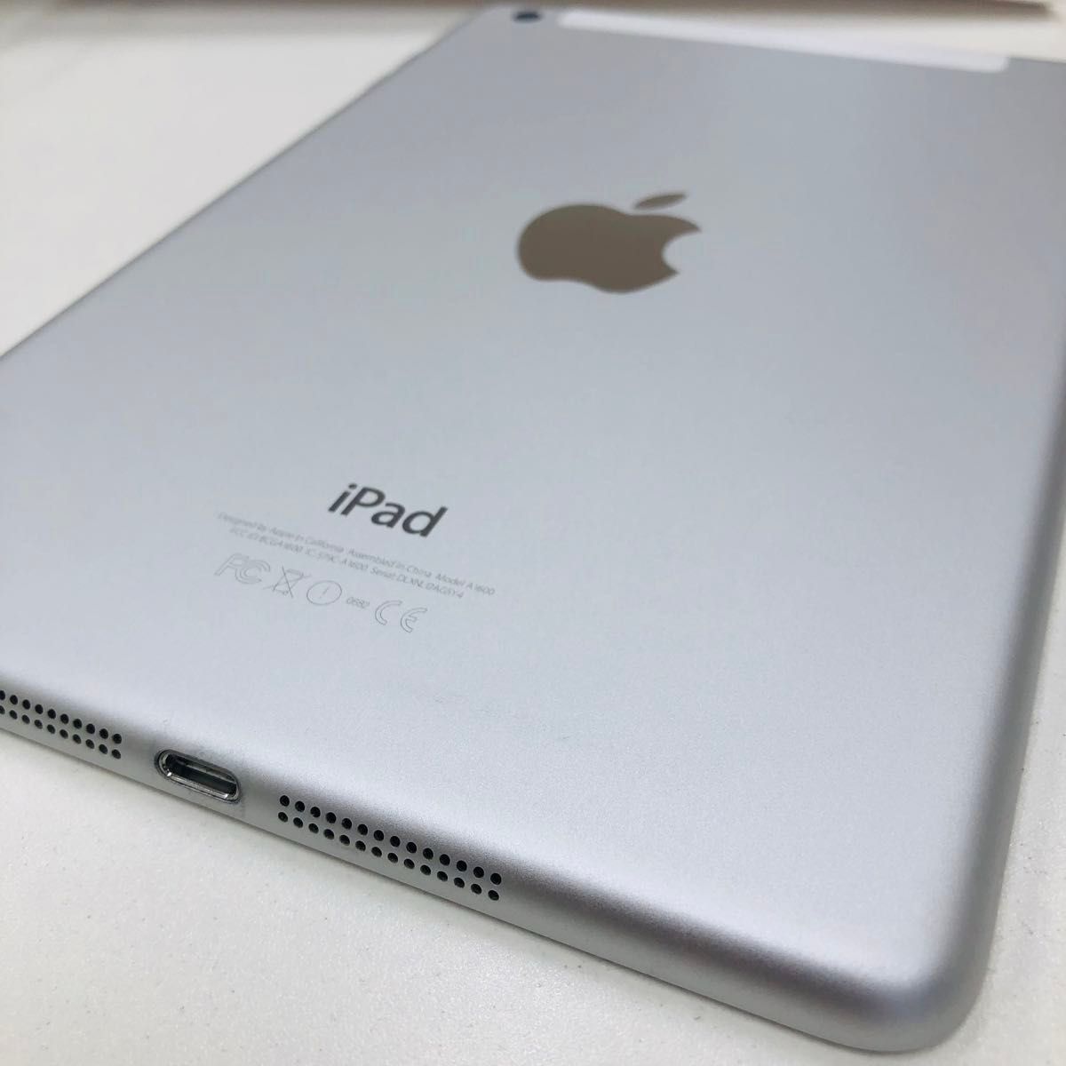 アップル iPad mini 3 （16GB）au アイパッド